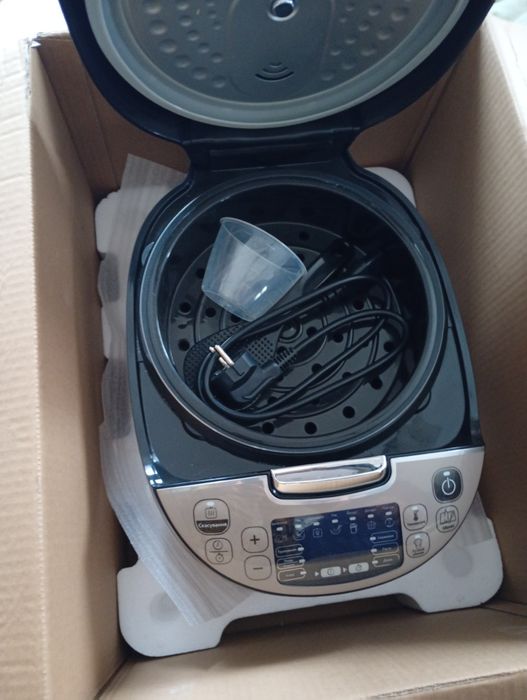 Мультиварка  нова