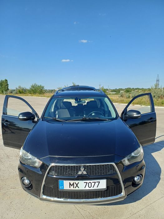 Mitsubishi outlender 2.0