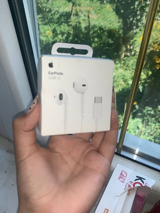 Оригінальні Apple EarPods USB-C.