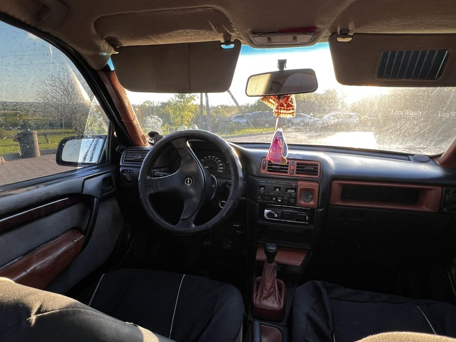 Opel Vectra A газ/бенз на повному ходу