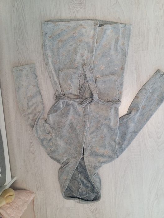 Szlafrok dla dziewczynki dziewczęcy rozmiar 146-152