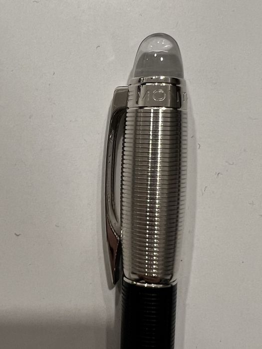 Vendo caneta de tinta permanente Montblanc StarWalker Rubber & Platinum. 14K – Excelente Estado ( nova, nunca utilizada)