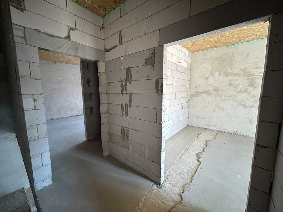 Двоповерхові котеджі в Поляні. Продаж. Нерухомість.