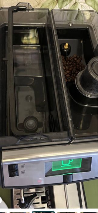 Продам Кавомашину  б/у