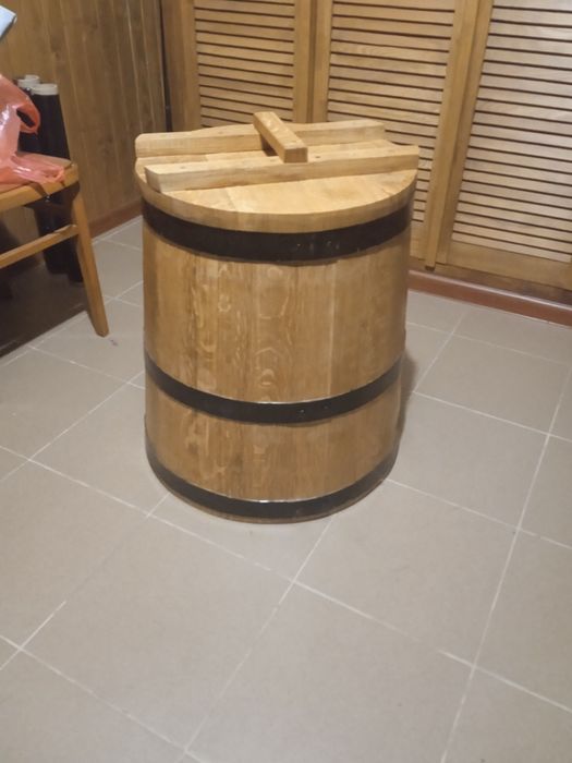 Виготовляю бочки з дуба,акації,шовковиці,черешні.Будь-якого розміру.