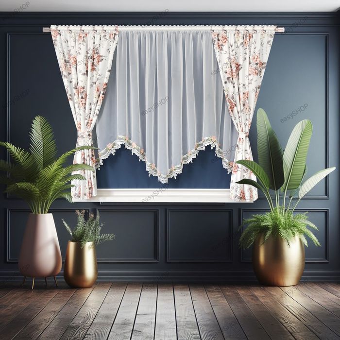 Firana z zasłonami w róże