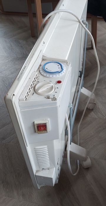 Grzejnik elektryczny, konwekcyjny