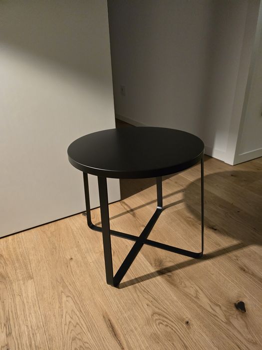 Mesa de apoio moderna em metal preto
Vendo
