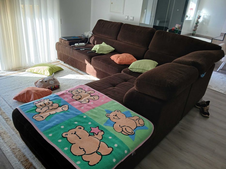 Sofá de canto grande