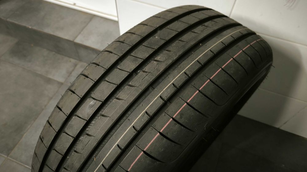 (Nowe) Opony letnie 235/55/18 Goodyear