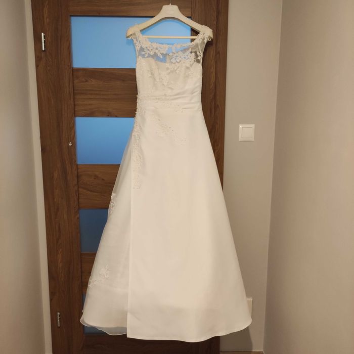 sukienka ślubna z koronką