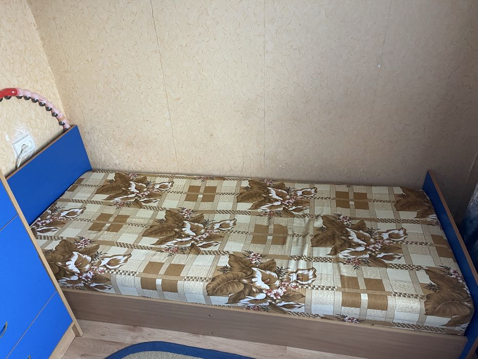 Продаж дитячої спальні для двох дітей