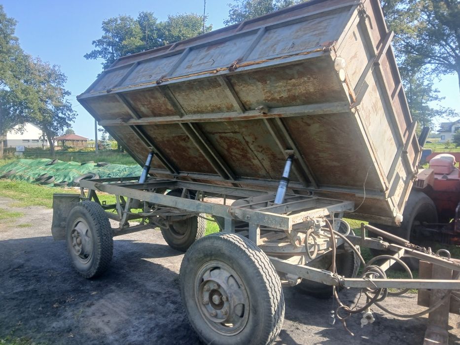 Przyczepa wywrotka na dwie strony