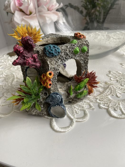 Круглий акваріум на 9 літрів, декорації в акваріум