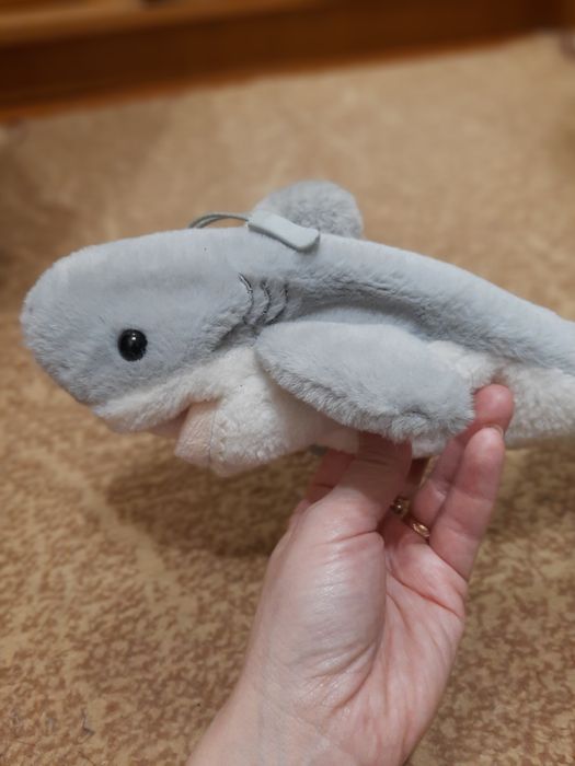 Пенал- игрушка  "Акула" серого цвета