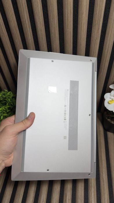 Продам ноутбук HP EliteBook 840 G8 / Core i5-1135G7 / 8 ГБ / SSD M.2 256 ГБ
