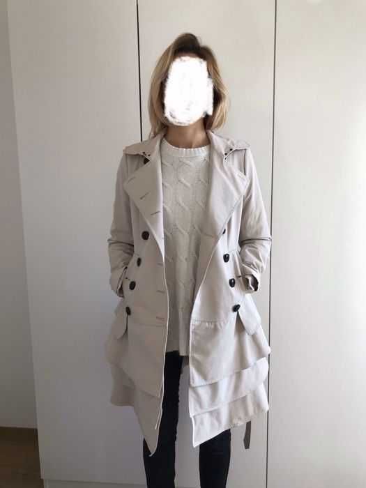 Jasno beżowy płaszcz Burberry roz. 36