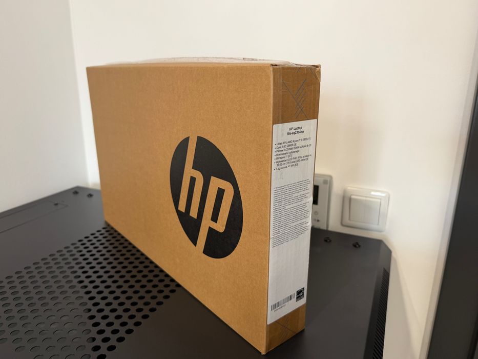 HP 15s, Ryzen 3 5300U, 8 GB RAM, 256 GB SSD, 15.6″ IPS