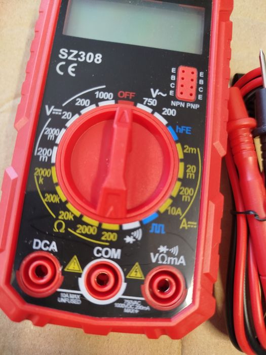 Cyfrowy multimetr, próbnik prądu
