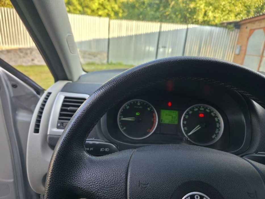 Skoda fabia 1.9 tdi 2008 рік