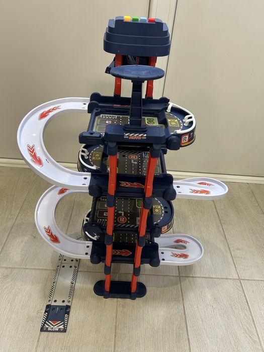 4 поверховий детский гараж, паркинг, трек , парковка