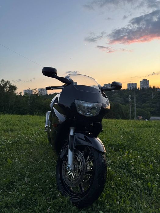 Мотоцикл CBR 600 f3