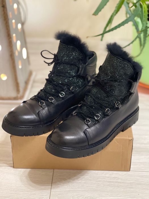 Ботинки,сапоги,сапожки,кроссовки.