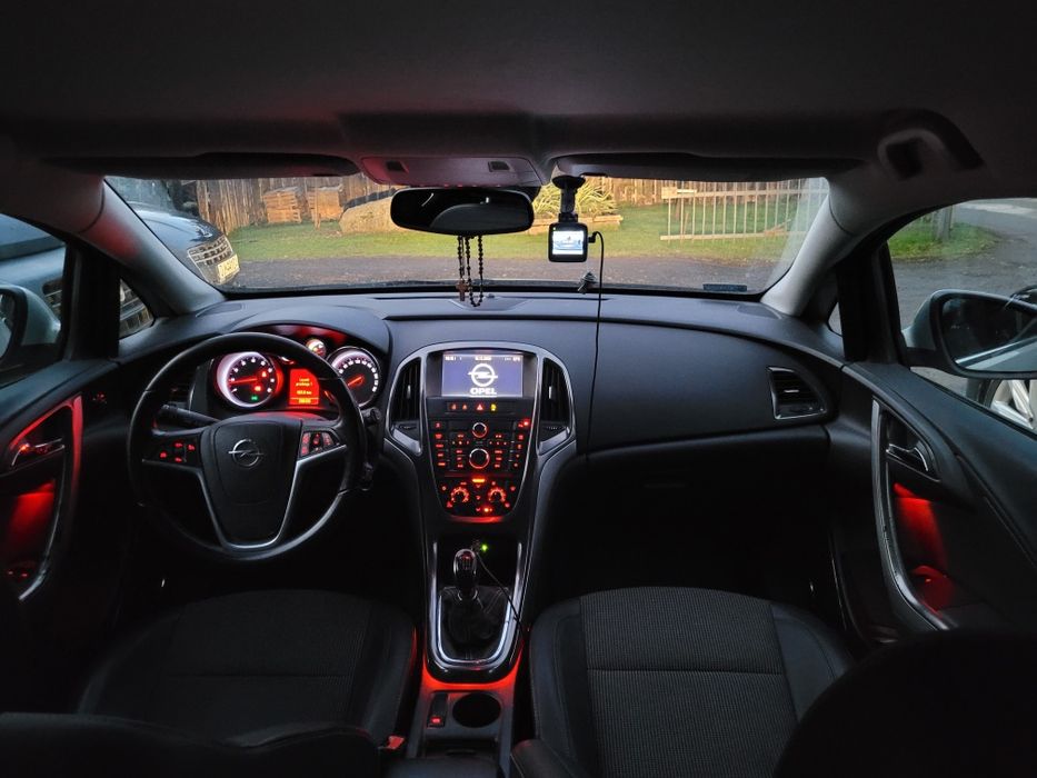 Opel Astra J 1.4 benzyna