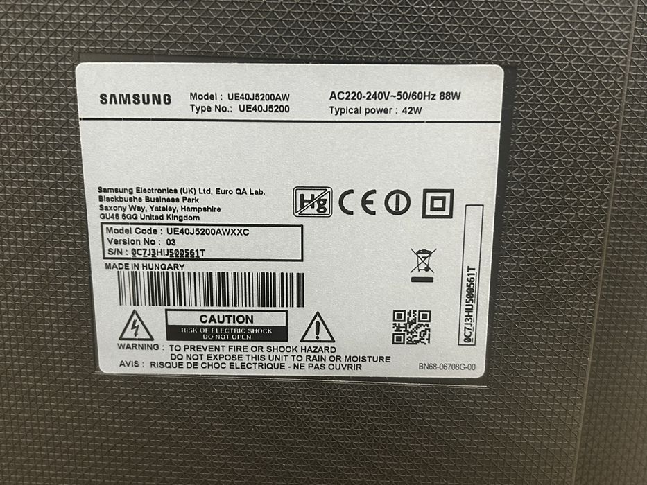 Televisão Samsung UE40J5200AW + suporte para parede