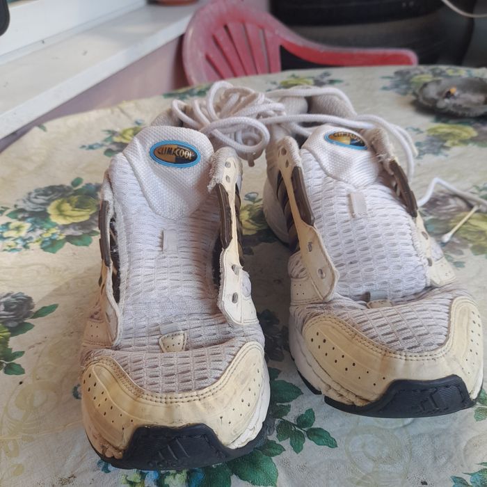 Продам кроссовки Adidas