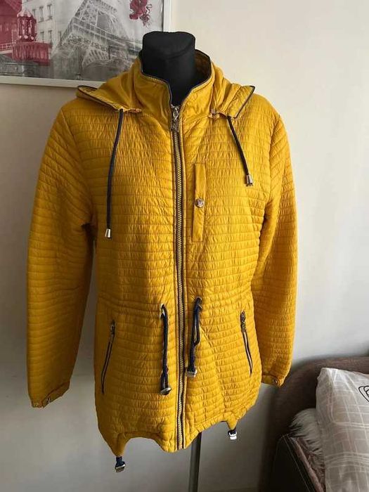 Kurtka damska parka z kapturem roz M