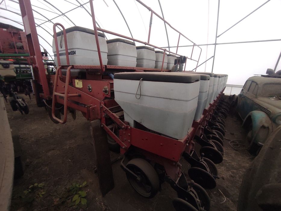 Сівалка просапна ( пропашна ) точного висіву CASE  asm1224