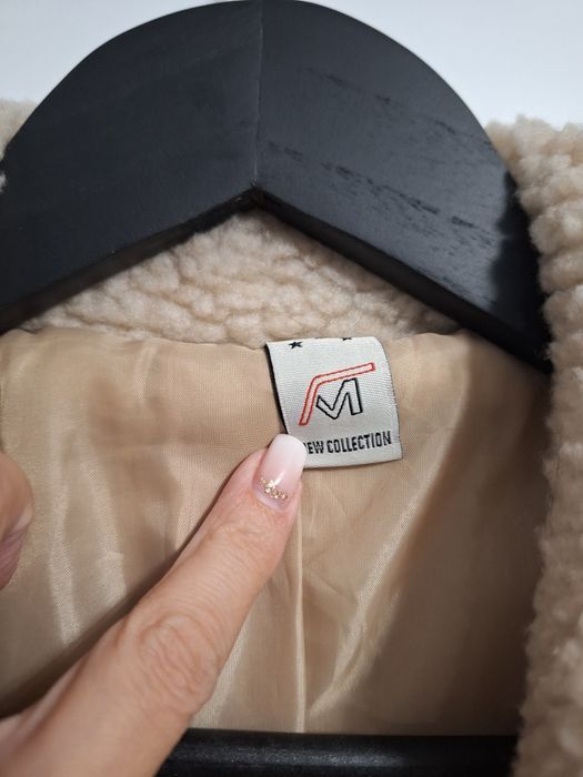 Kożuszek beż r. Oversize