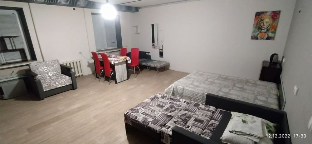 Квартира посуточно 6+ спальних місць