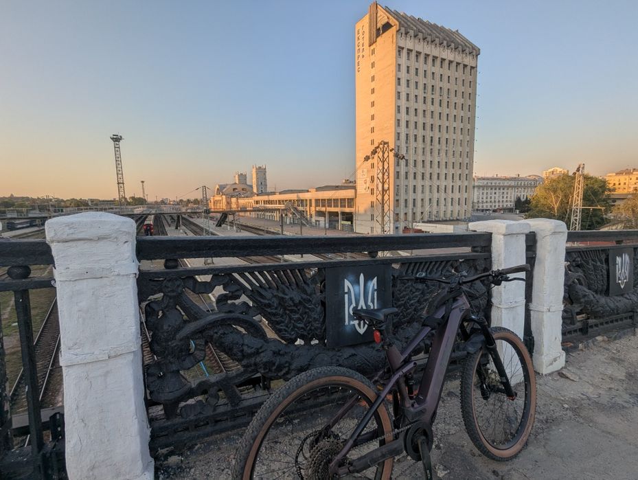 Електровелосипед Cube Stereo Race