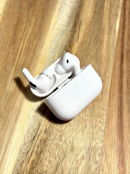 Okazja AirPods Pro NOWE - ANC - Rok Gwarancji - airpods rn. 2 3