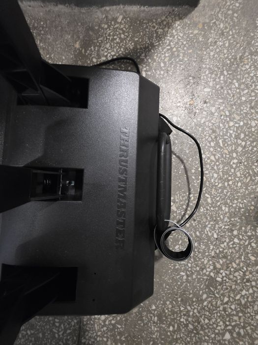 Kierownica Thrusmaster model T 300 GT Wheel plus  stojak Wheel stand Pro