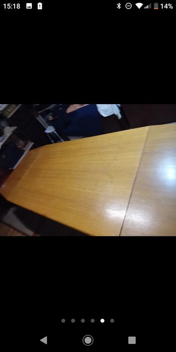 Grande mesa de reuniões