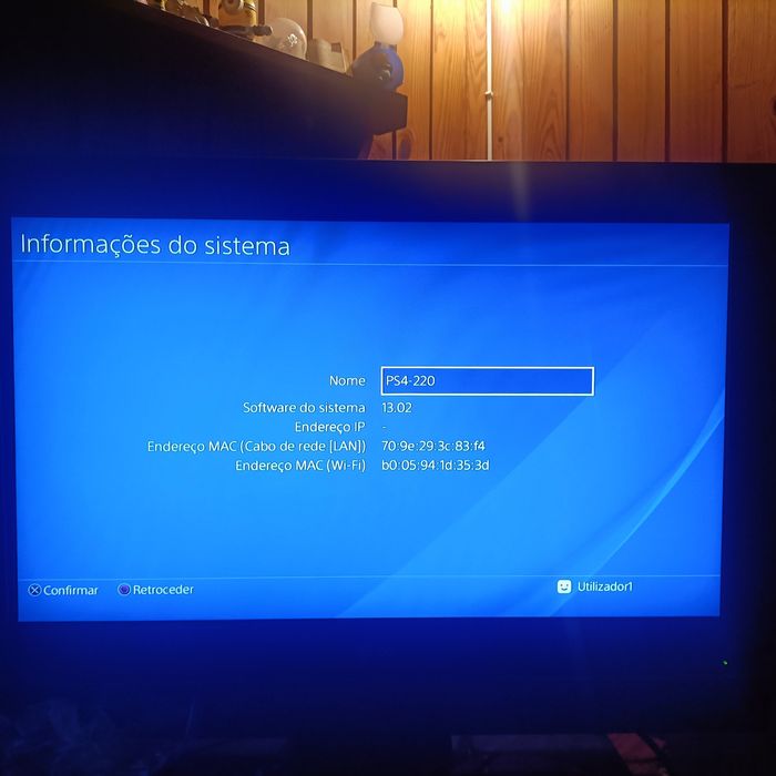 PlayStation 4 + comando + jogos