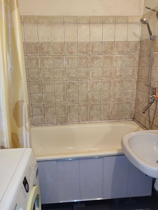 З 15 березня здається 3-х к. квартира