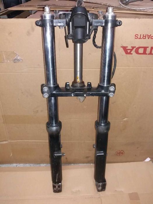 Suspensão da frente Kawasaki ZZR1100