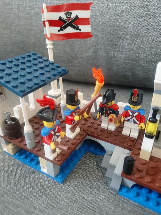 LEGO Pirates 6242 Soldiers Fort