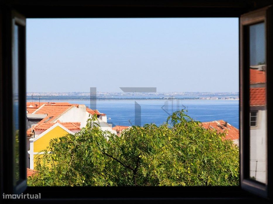 Apartamento T2 Duplex com Vista Rio, com Yield de 6% à Venda nas Po...