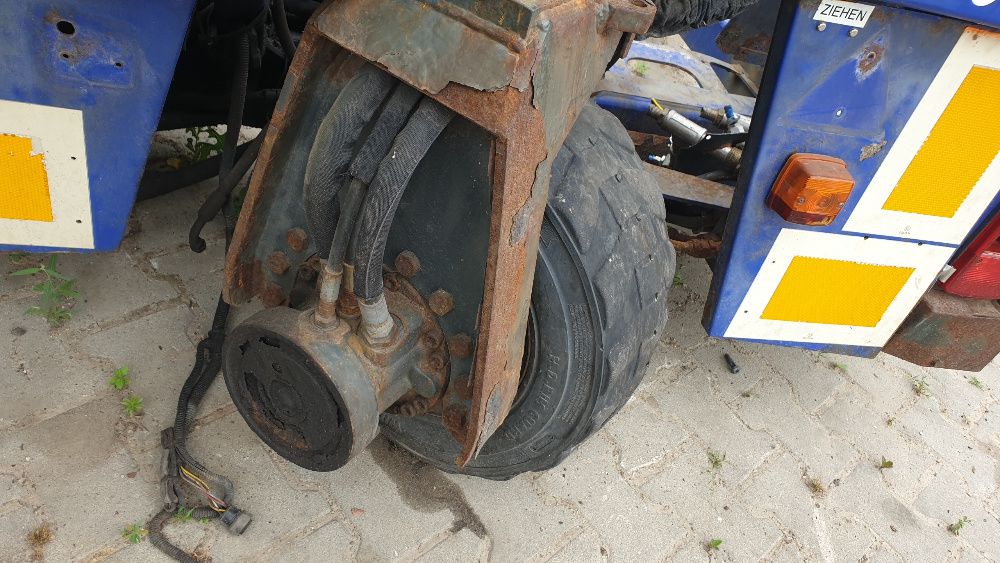 wózek paletowy MOFFETT podwieszany naczepowy 3x3 hydromotor silnik