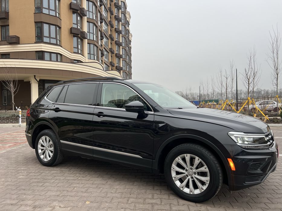 VW Volkswaget Tiguan  SE Allspace Шкіра/підігріви /Carplay /Android Au