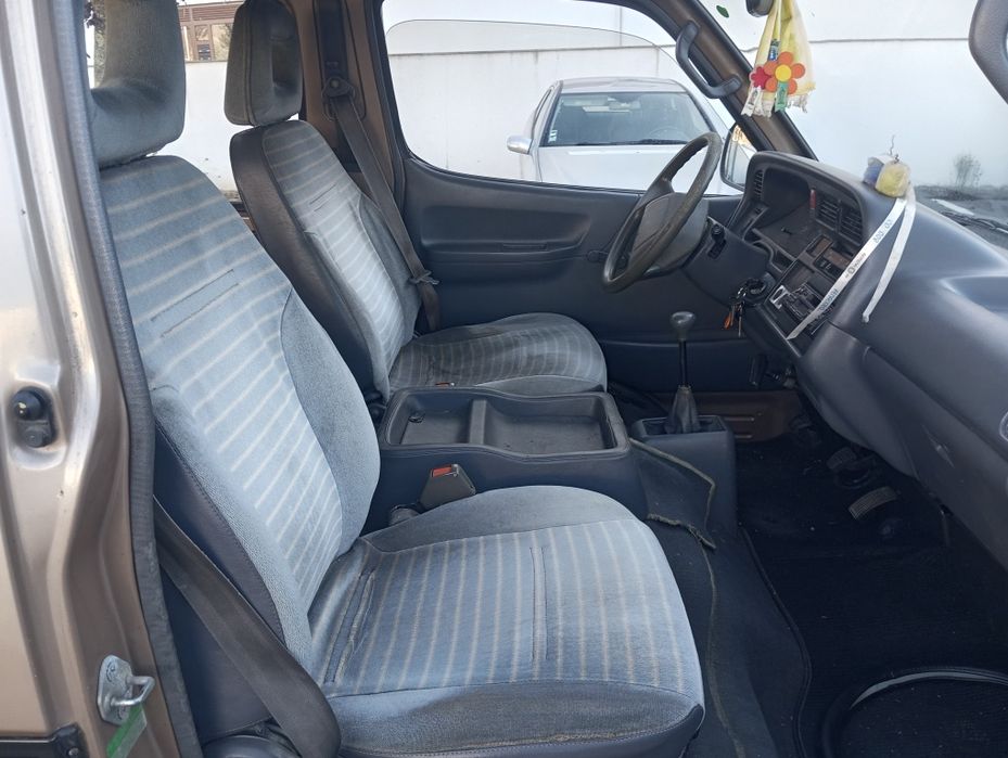 Toyota Hiace 2.5d com ar condicionado 8lugares