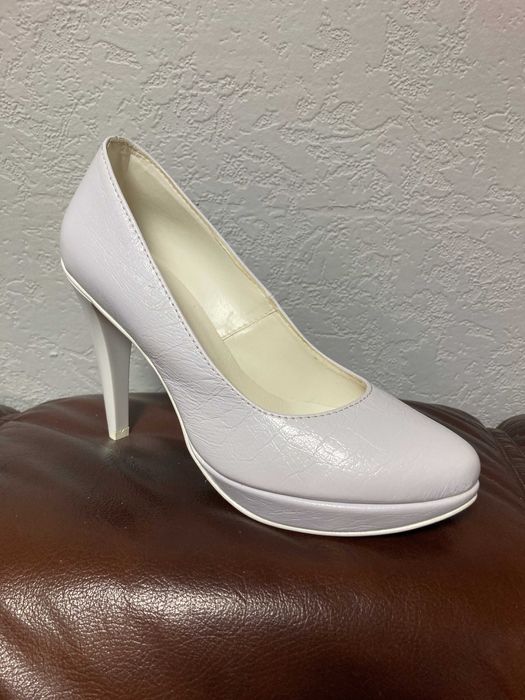 Nowe buty białe 35, 37, 38, 39 wys 10,5 cm wyprzedaż