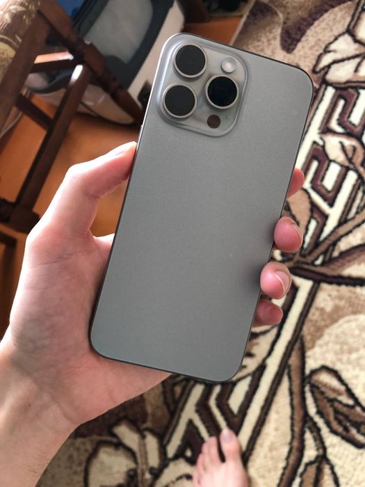 15 pro max natural titanium