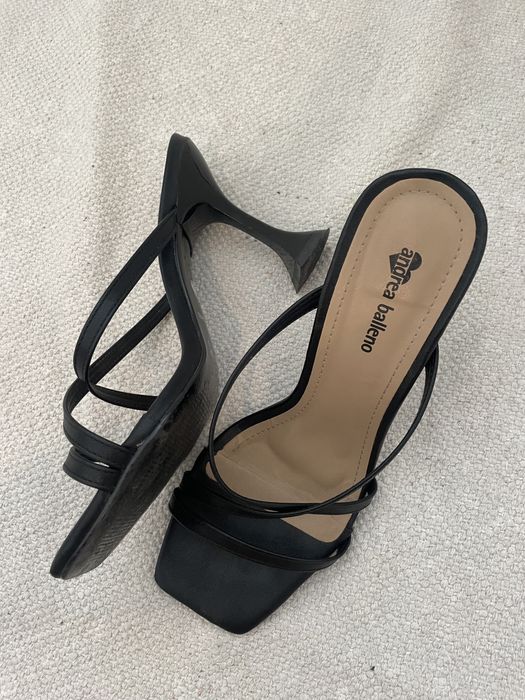 Sandalia Preta 37 - elegantes