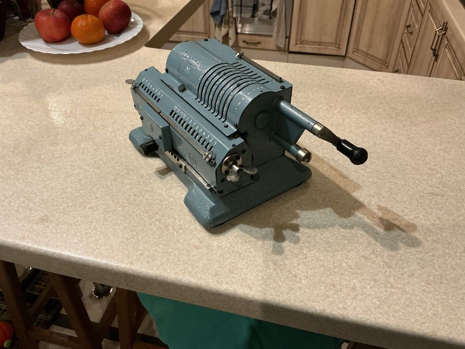 Механічний лічильний апарат Фенікс М ,робочий ,СРСР